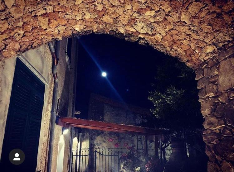 Au Giardin Hotel Varigotti Exterior photo